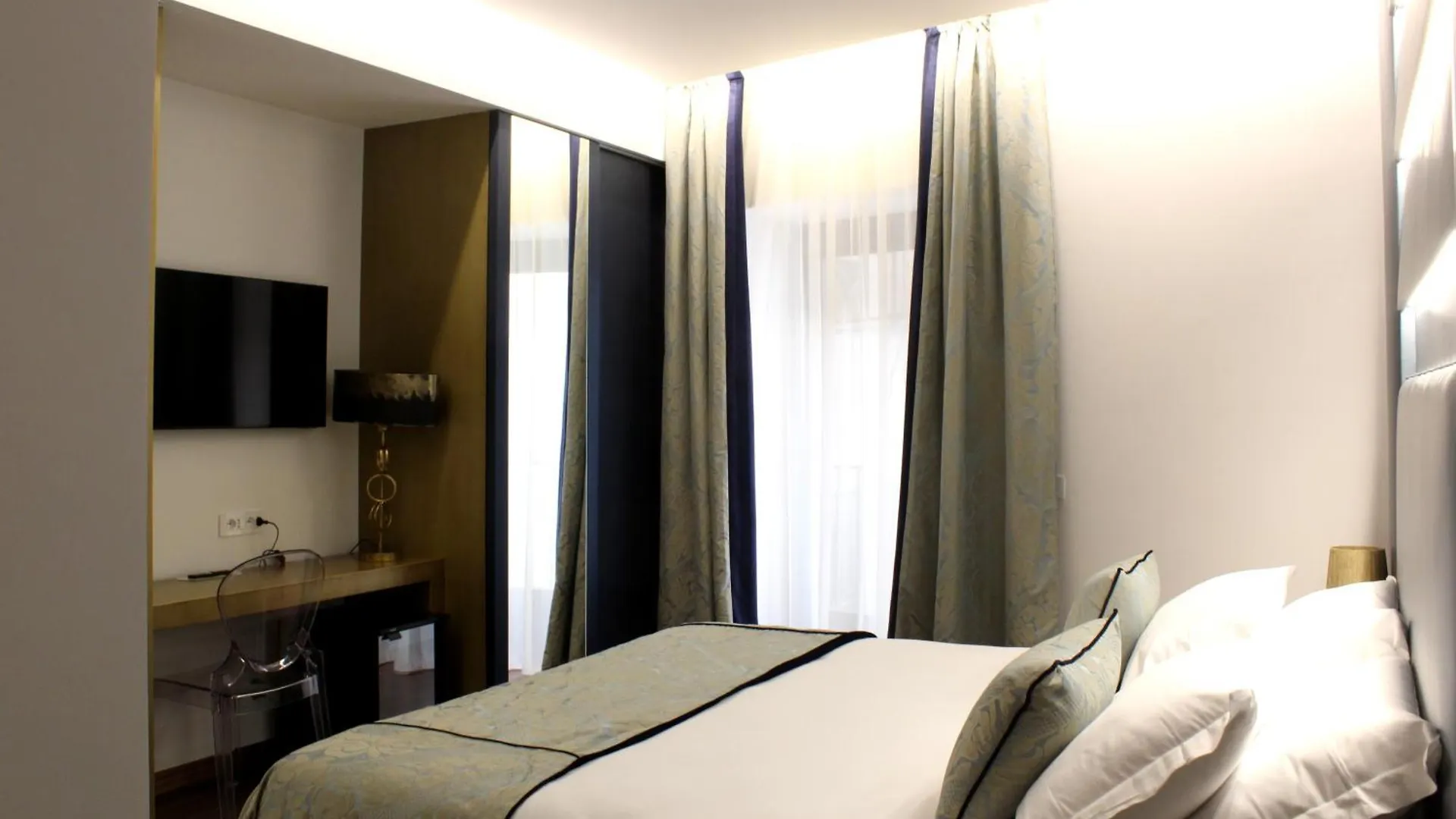 Palazzo Cartari Hotel Palermo 4*,  Italy