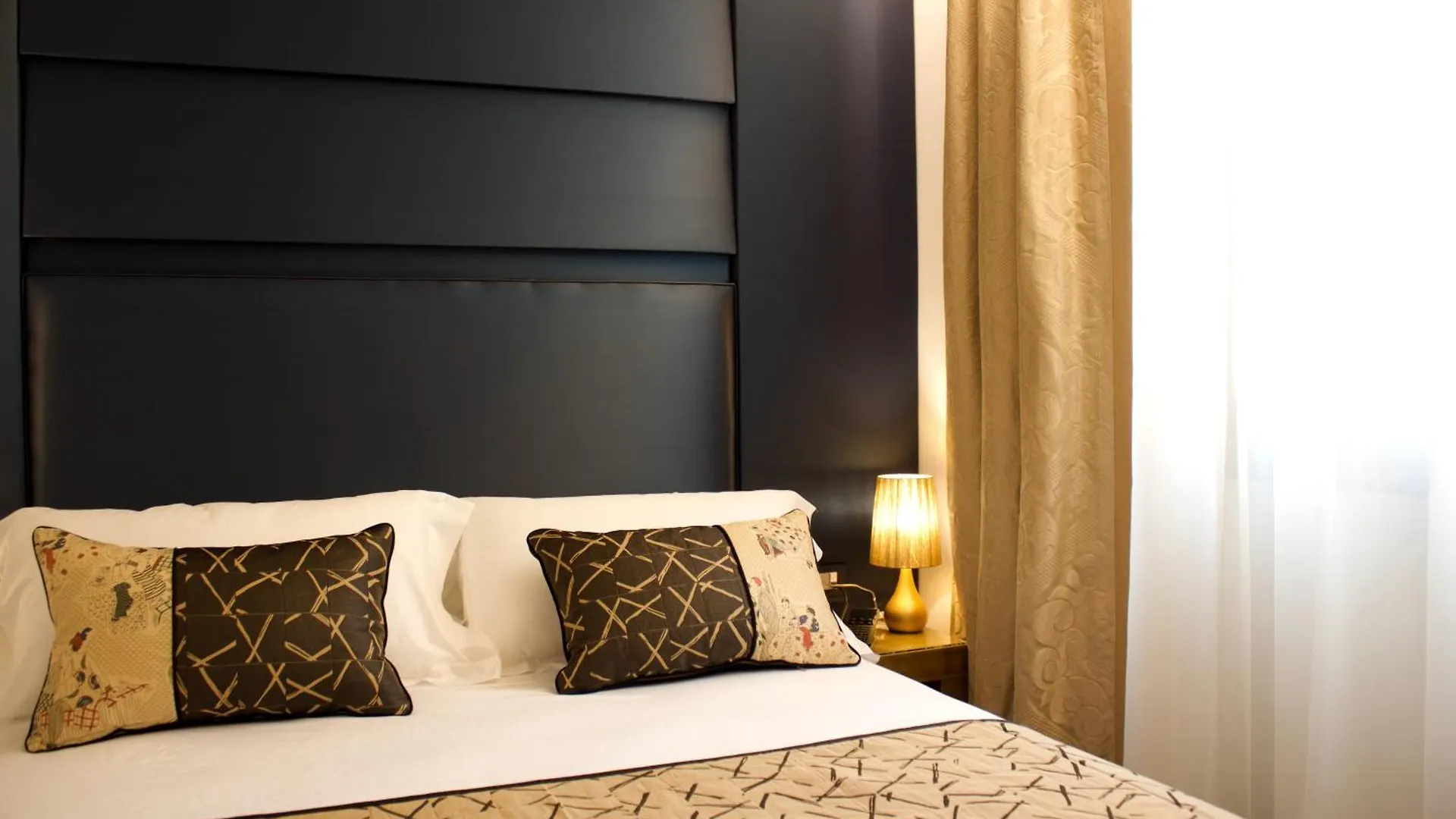 Palazzo Cartari Hotel Palermo 4*,